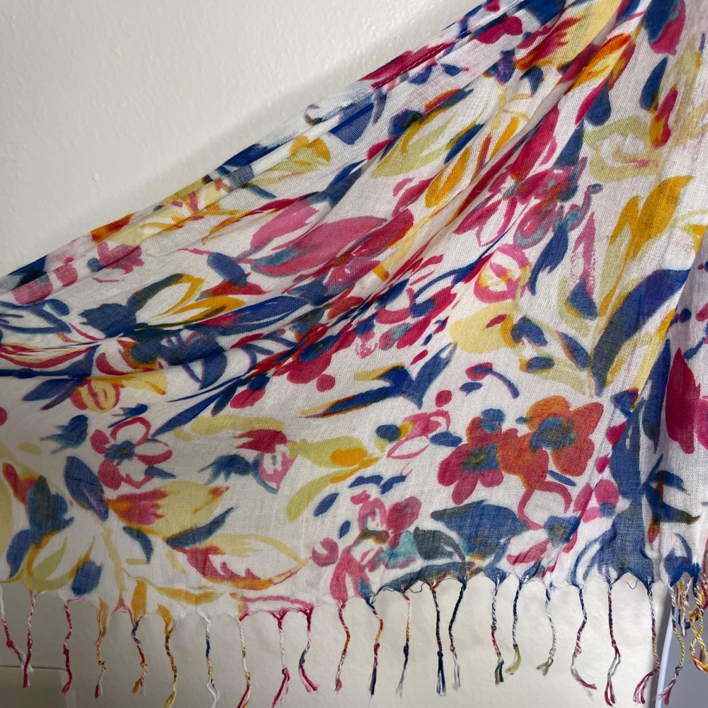 Lands' End Scarf Women OS White Multi Floral Lightweight Fringe Gauze Scarf - Picture 3 of 7